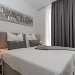 Апартаменты Penthouse Majestic Трогир