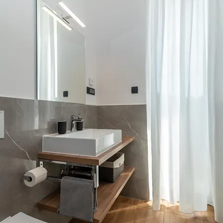 Διαμέρισμα Penthouse Majestic *