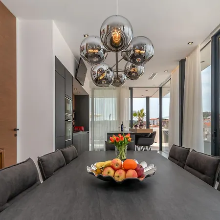 Апартаменты Penthouse Majestic Трогир