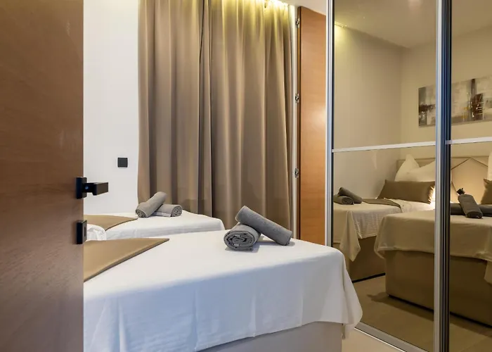 Penthouse Majestic * トロギール