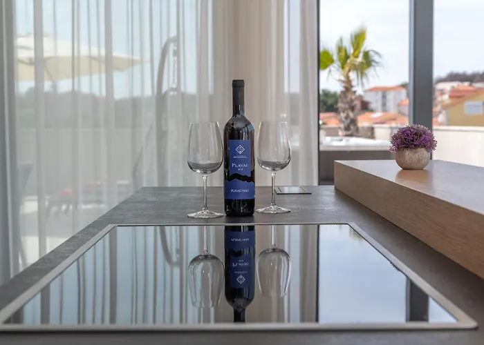 Penthouse Majestic トロギール