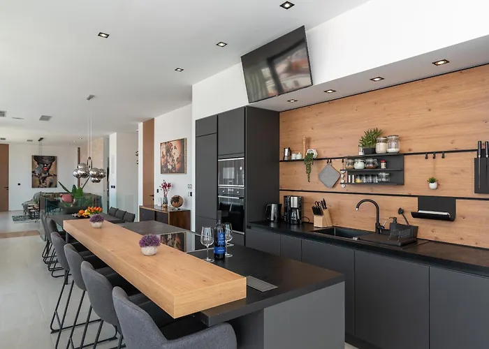 Penthouse Majestic アパート トロギール