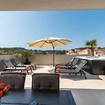 Penthouse Majestic